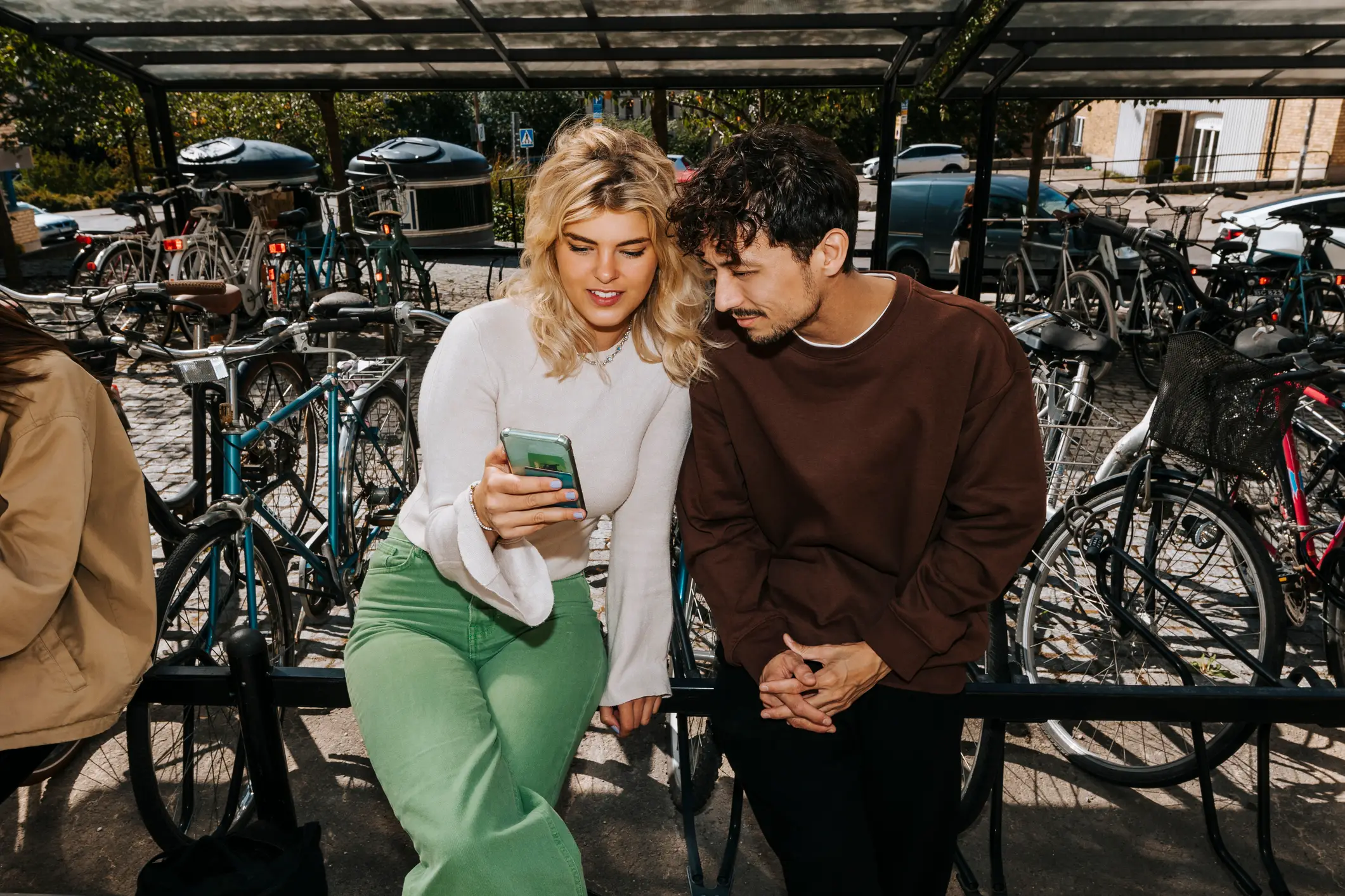 Apple introduced a feature that locks visitors out of certain apps (Maskot/Getty)