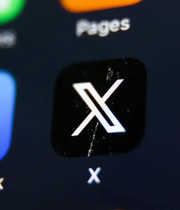 Lemon showed Musk various antisemitic tweets on X / NurPhoto / Contributor / Getty