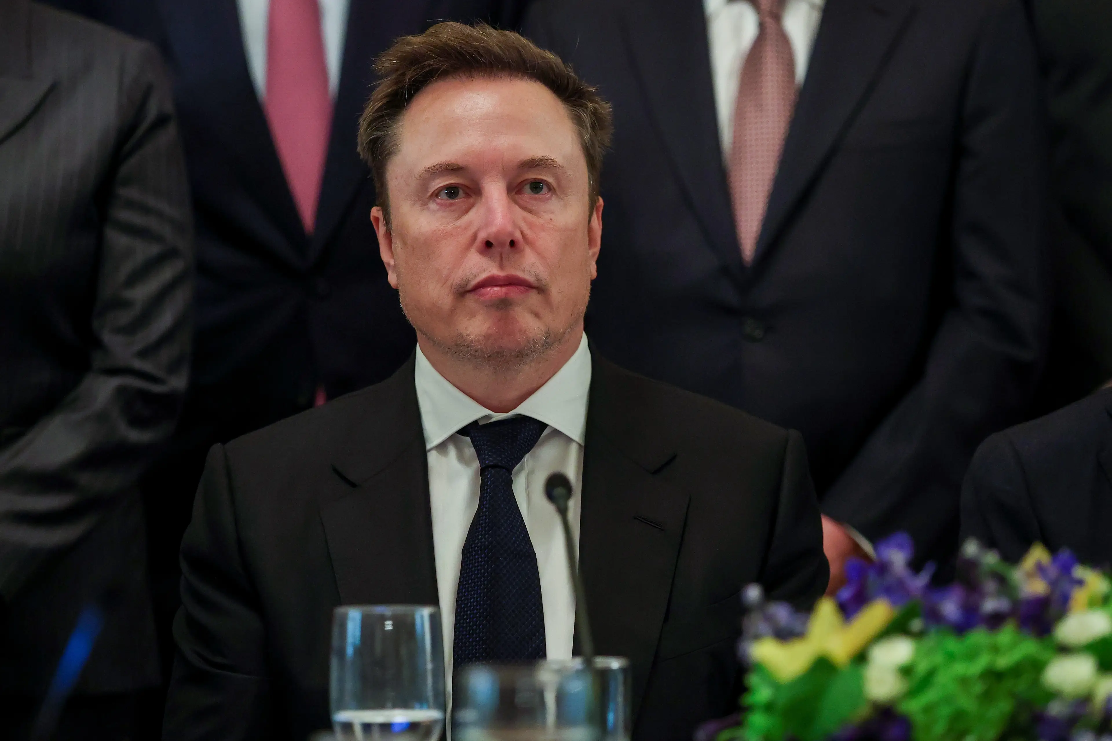 Elon Musk's SpaceX set to launch 15,000 more satellites to space (Kevin Dietsch/Getty Images)