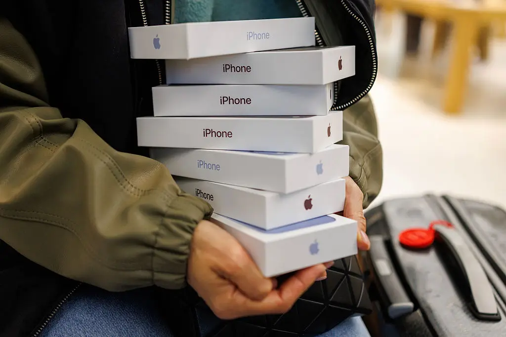 Apple is discontinuing three older products (Dan Kitwood/Getty Images)