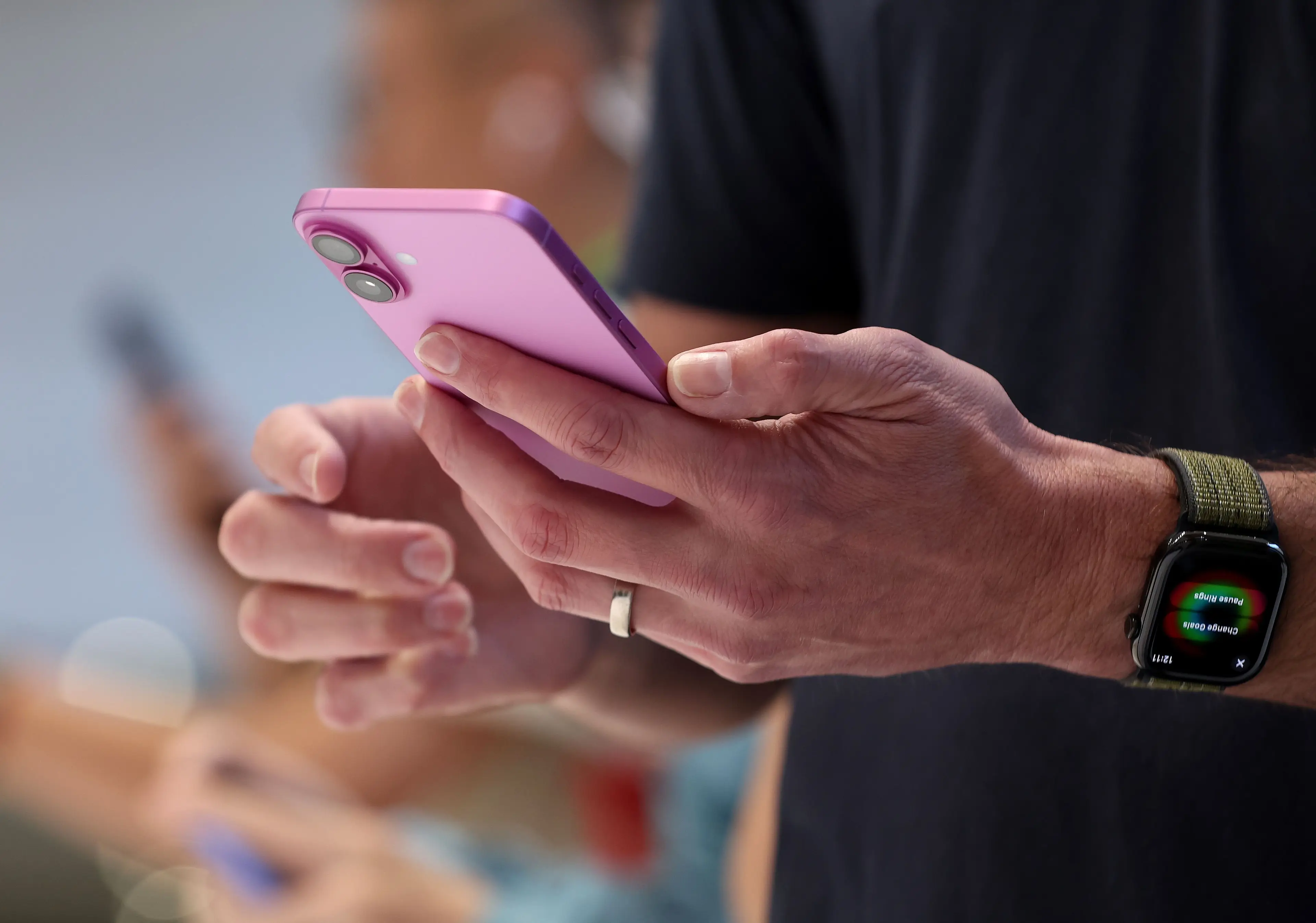 Before installing the update, owners should do a few things to protect their iPhones (Justin Sullivan/Getty Images)