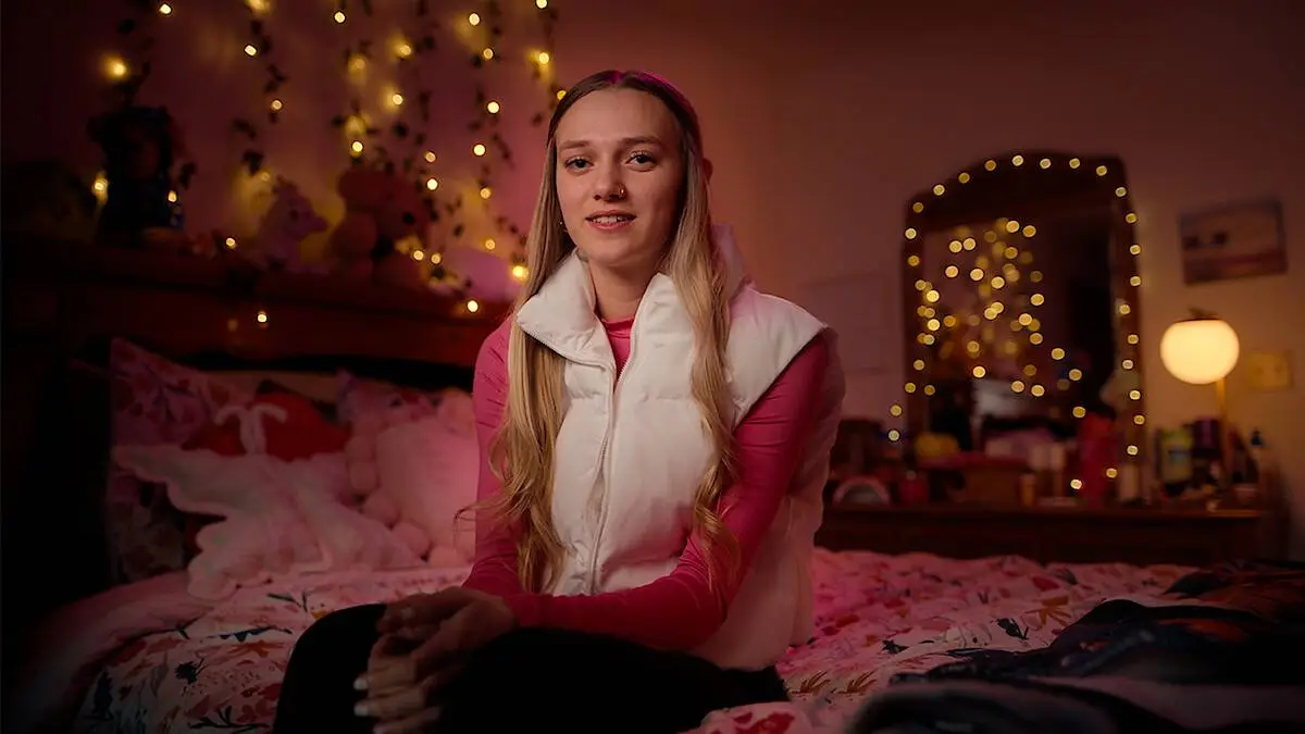 Lauryn Licari was bombarded with messages for a year (Netflix)