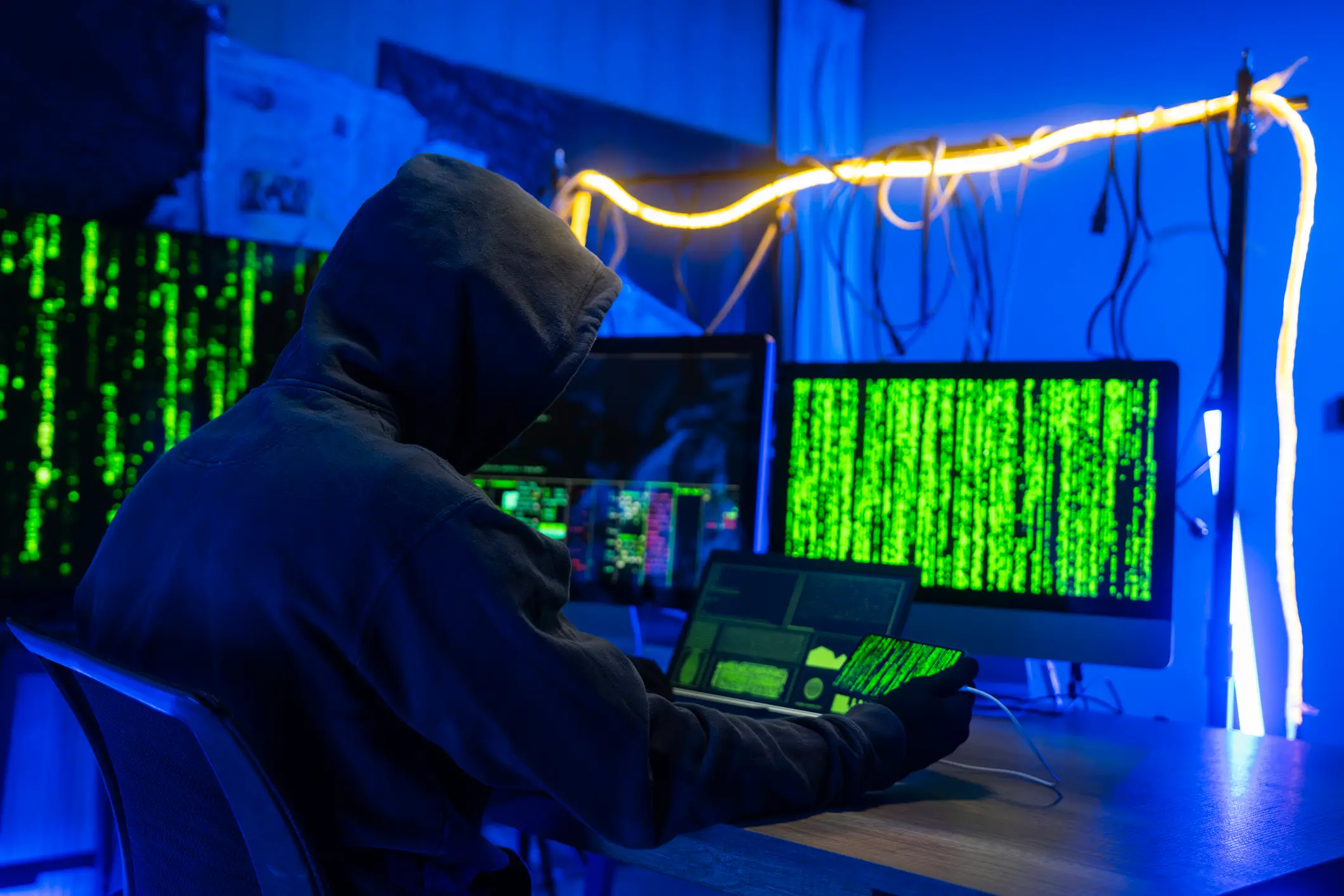 A cybersecurity expert shares how to avoid getting a computer virus (Witthaya Prasongsin/Getty Images)