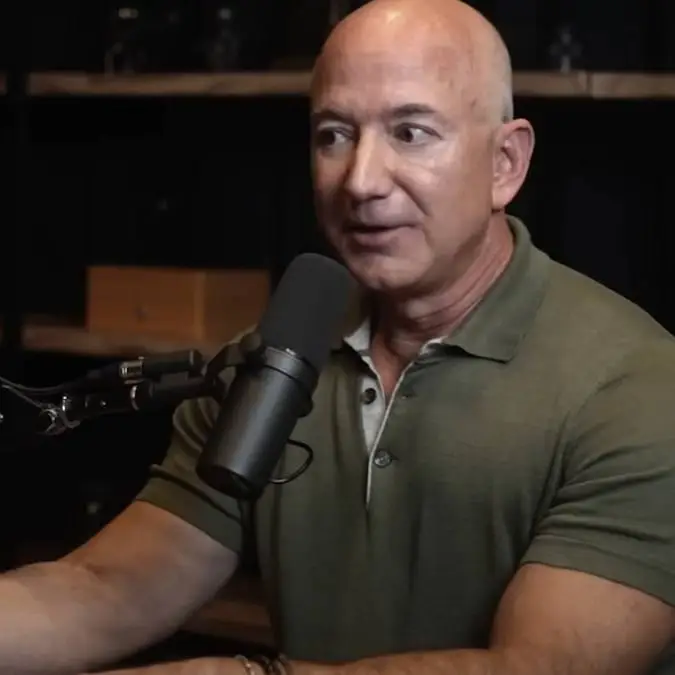 Jeff Bezos called Amazon customer service in the middle of a meeting and it was 'uncomfortable'
