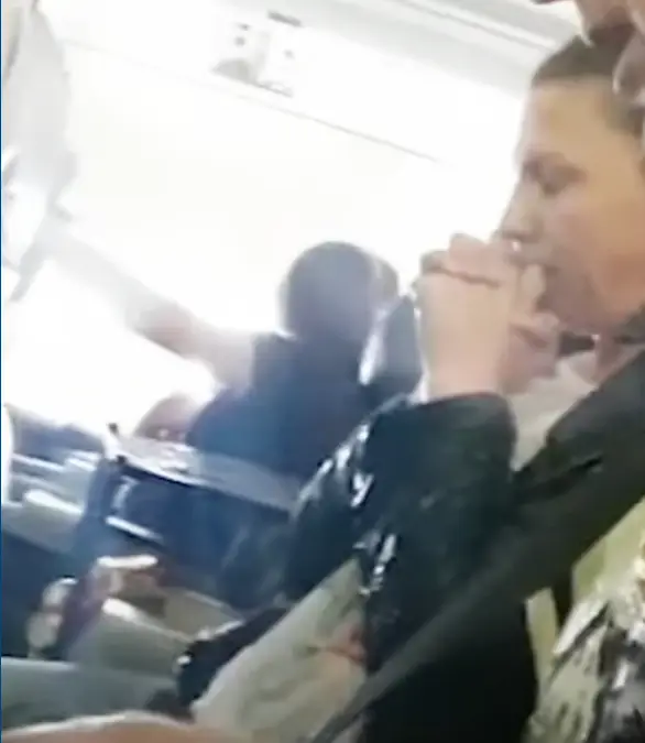 Ten passengers had minor injuries / ABC News