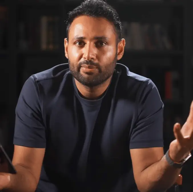 MrWhoseTheBoss / YouTube