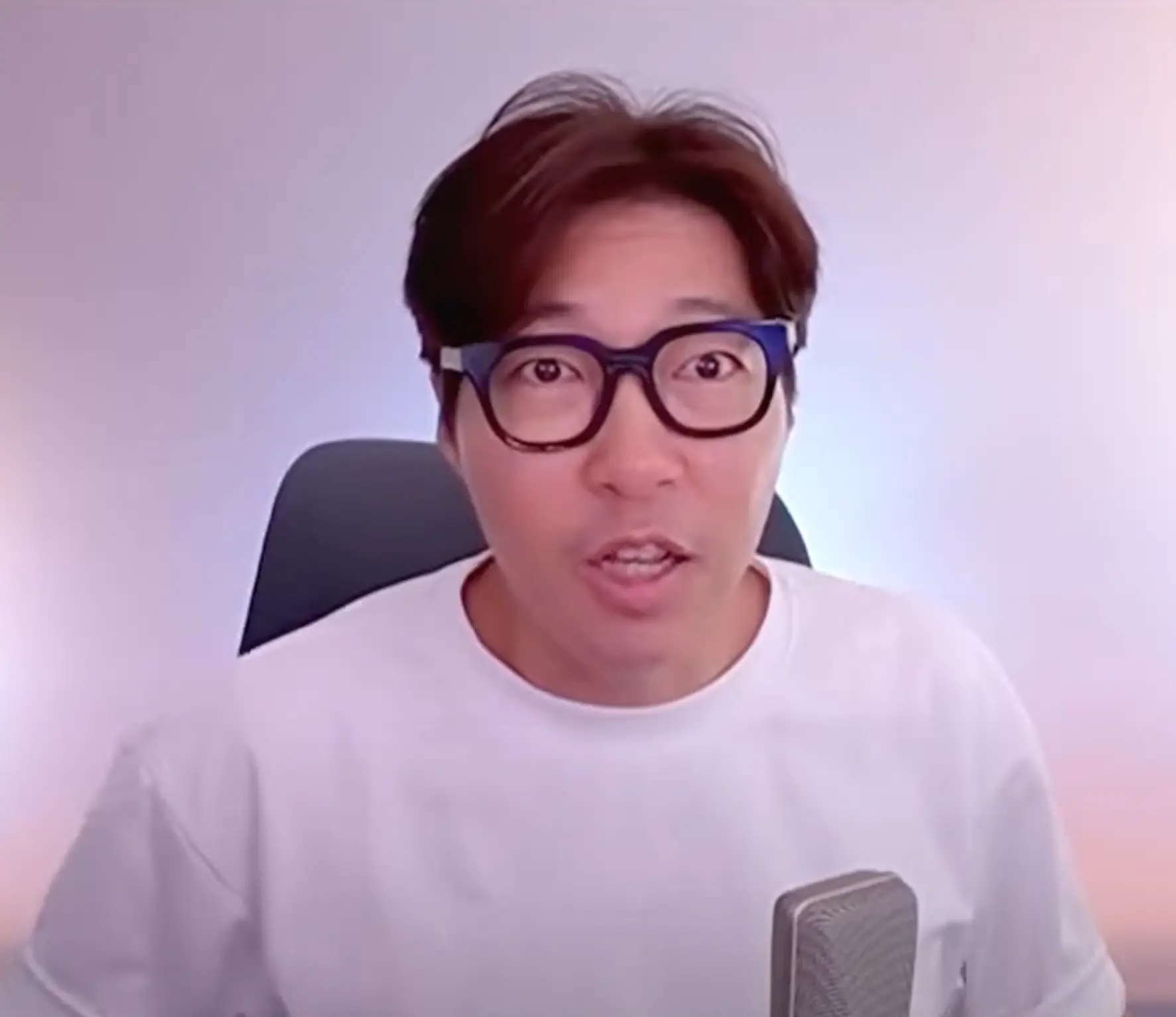 Dae Library was considered one of Korea's most established YouTubers. (BuzzBean/YouTube)