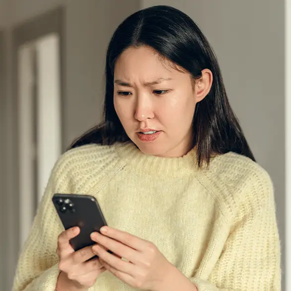 iPhone owners baffled by mystery icon that appeared at the top of one user's screen