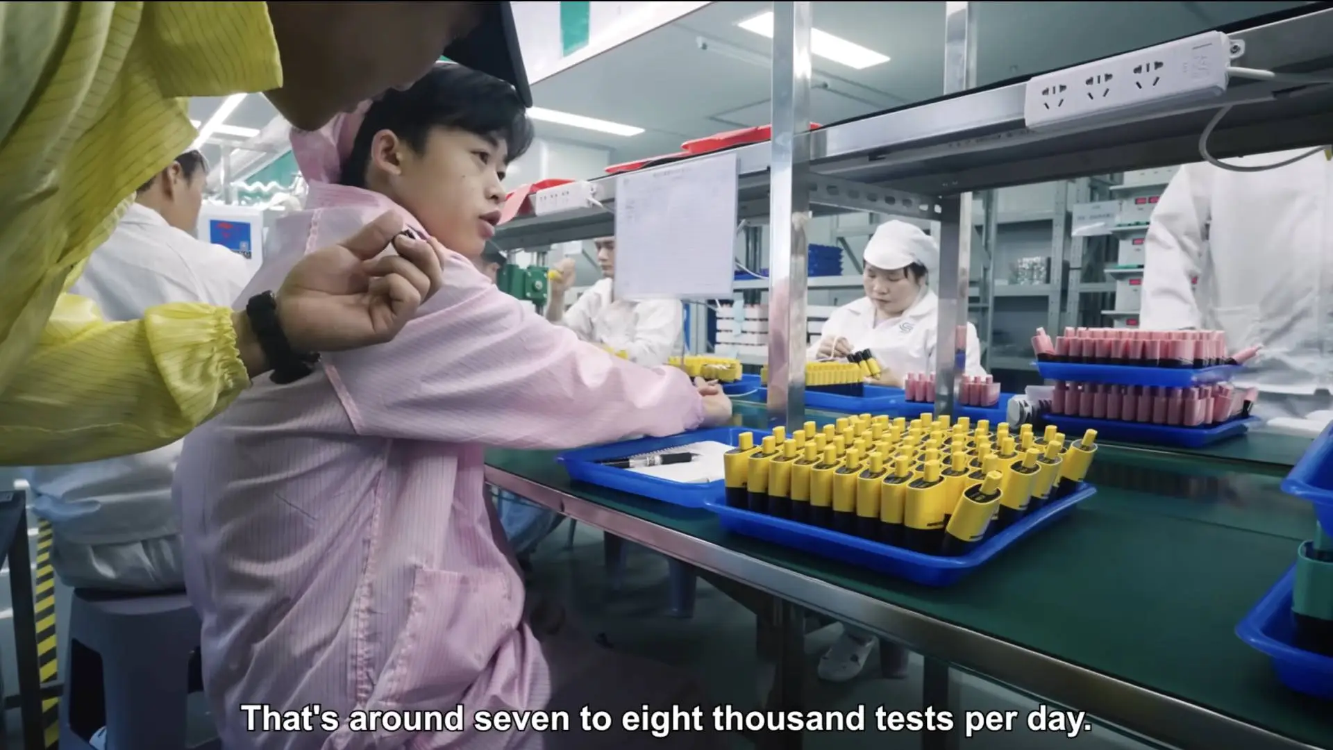 That's a lot of vaping in one day (Machina / YouTube)