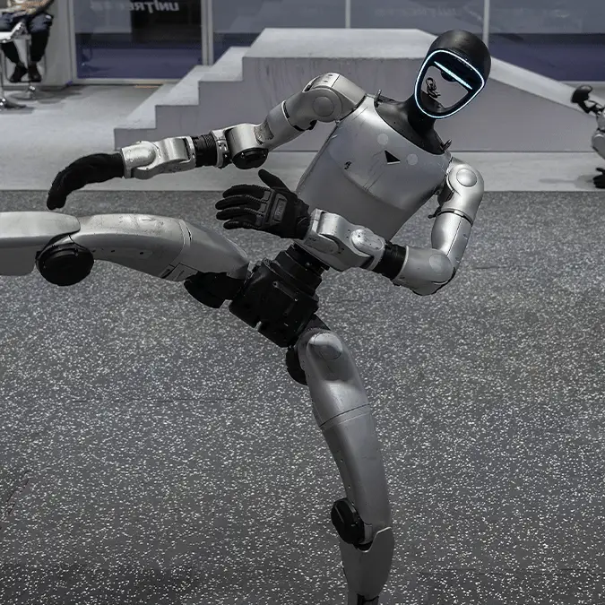 Robot (Kevin Frayer / Stringer via Getty)