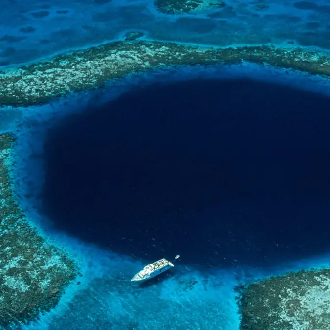 Scientists discover 'concerning' secret in unknown depths of 410ft Great Blue Hole