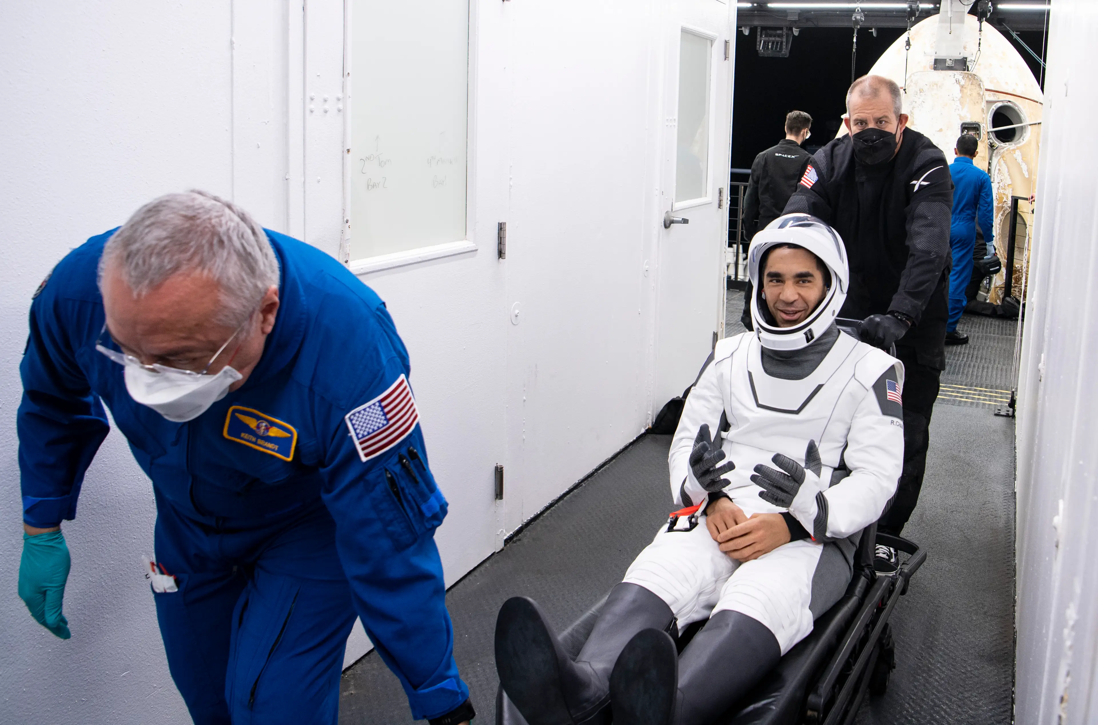 Astronauts usually need to be helped out of the spacecraft (HUM Images/Universal Images Group via Getty Images)
