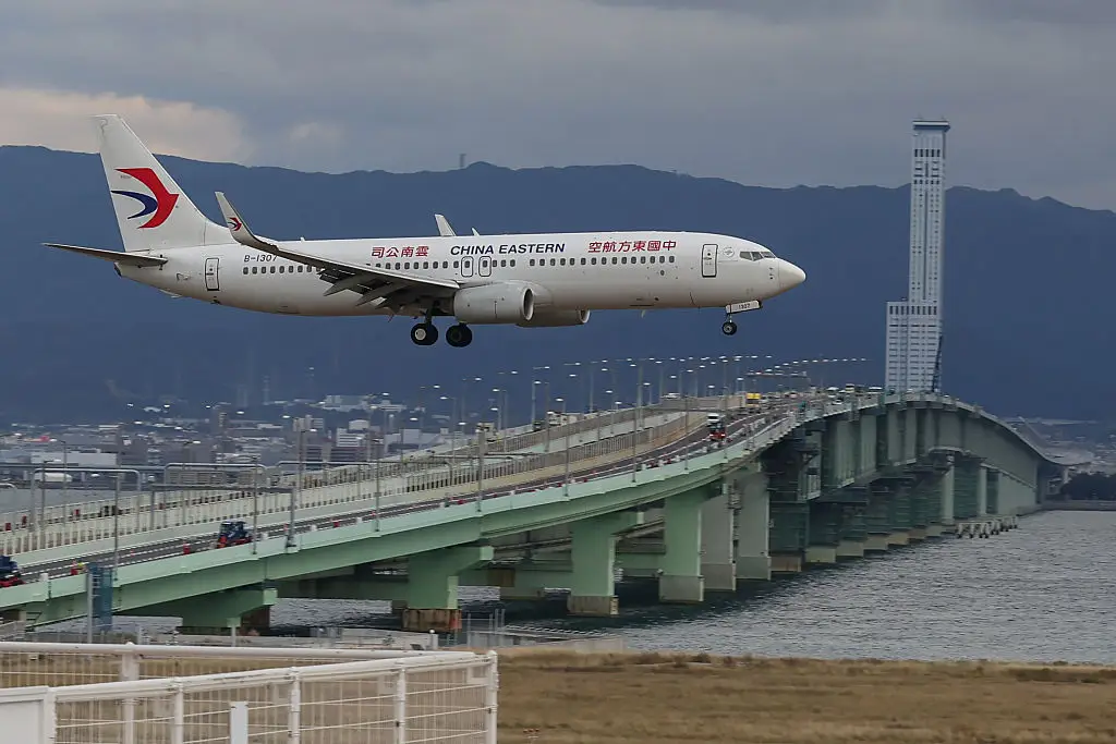 The world's longest plane journey of 29 hours has landed (Buddhika Weerasinghe/Stringer/Getty)