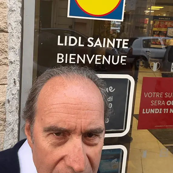 JOEL SAGET/AFP/Getty / @‌Xavier75/X