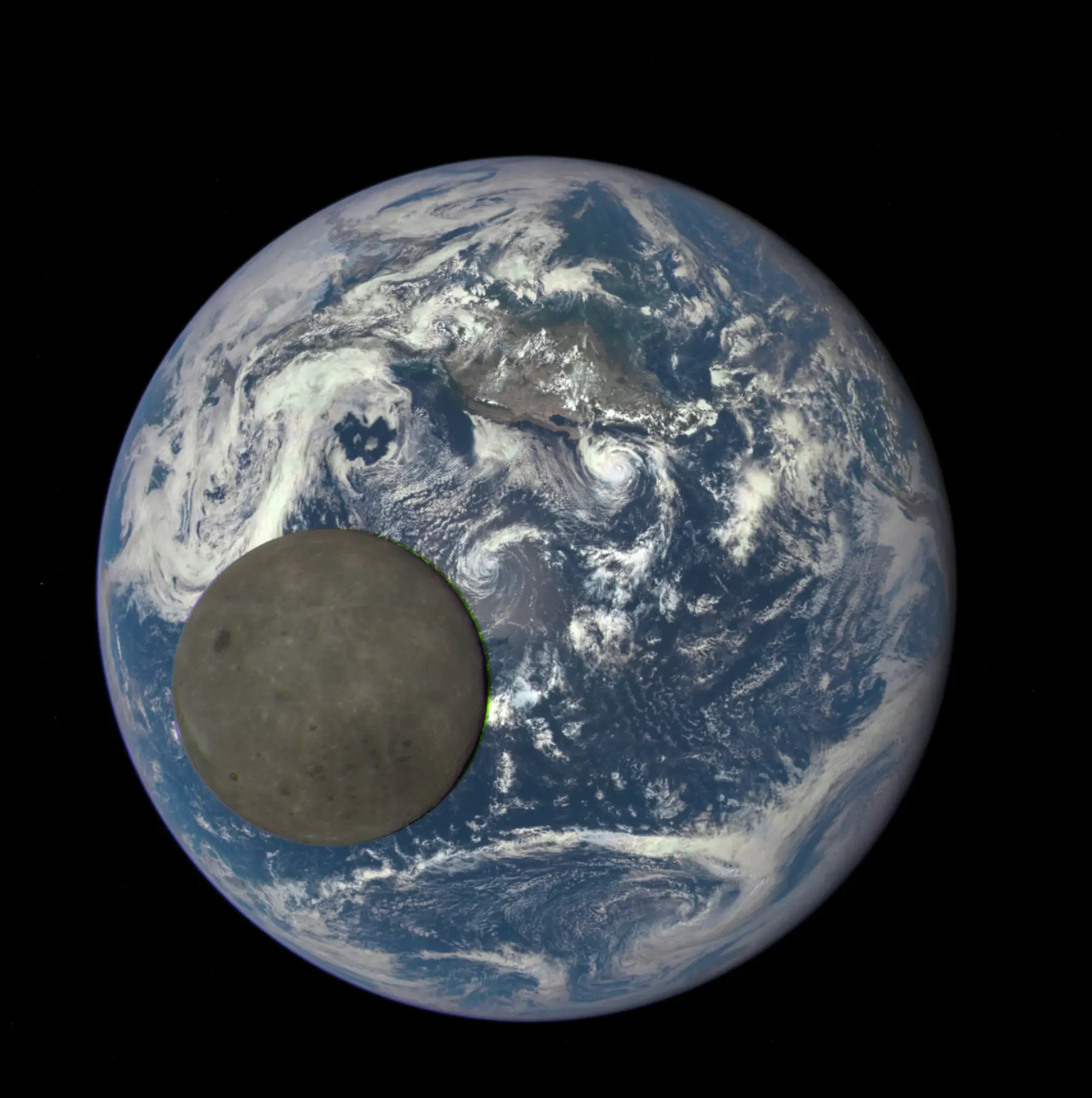 NASA captured the image of the dark side of the moon (NASA/NOAA)