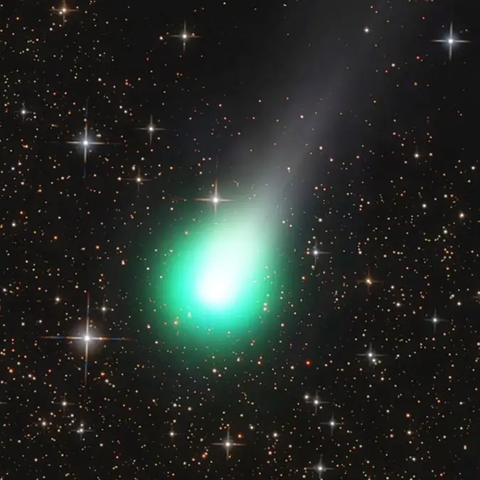 'Once in a lifetime double comet' set to be visible from today in close approach to Earth