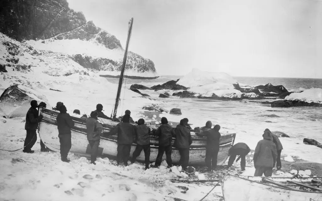 The new mission will shed light on the fates of legendary polar explorers (Frank Hurley/Royal Geographical Society via Getty Images)