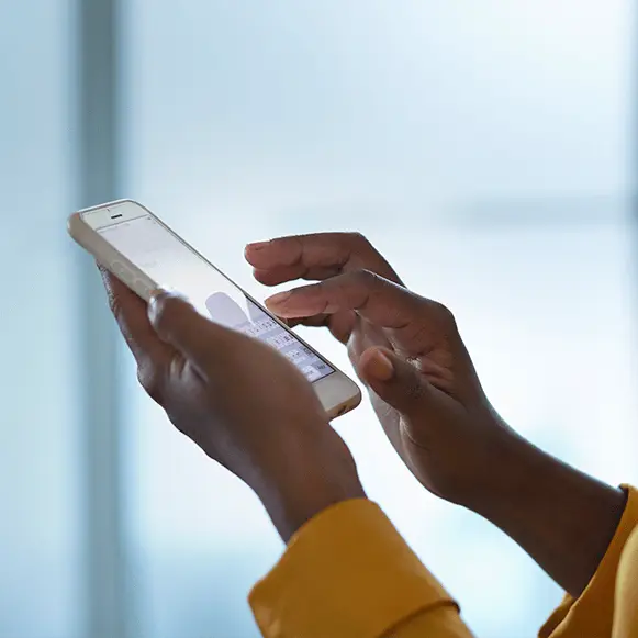 Woman hilariously scams a scammer in ridiculous WhatsApp messages