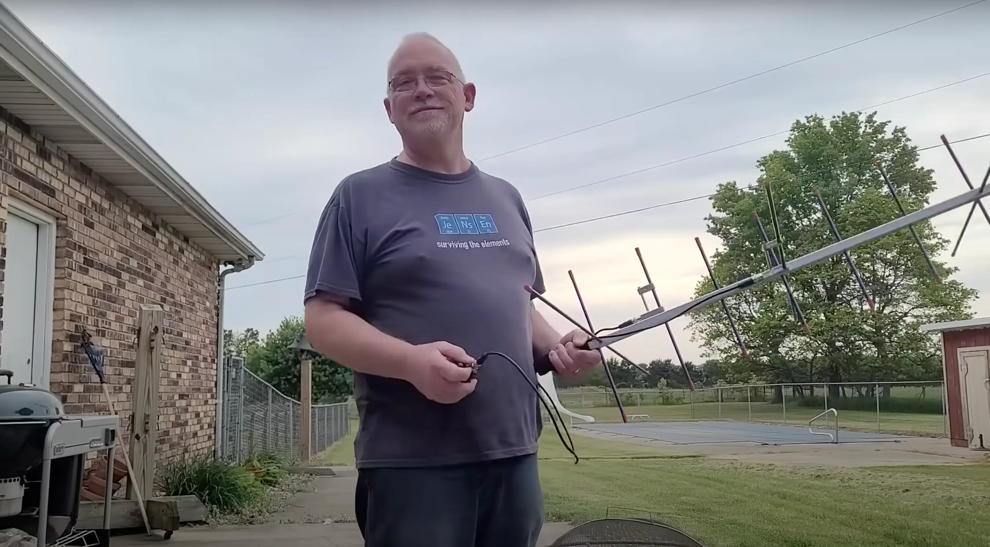 Doug managed to make contact with an astronaut in space (YouTube/@kb8m203)