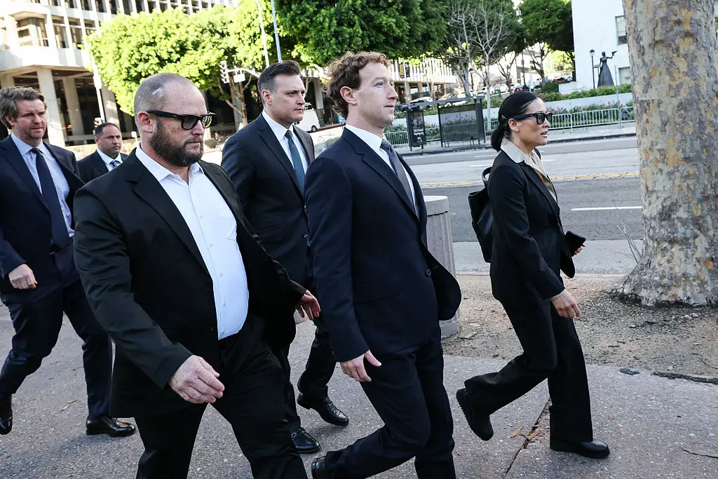 Mark Zuckerberg and his entourage arriving at Los Angeles Superior Court (Patrick T. Fallon / AFP via Getty Images)