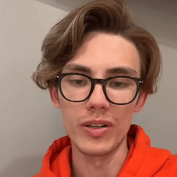 Ex Apple employee shares ‘life-changing’ keyboard hack that makes one-handed texting so much easier