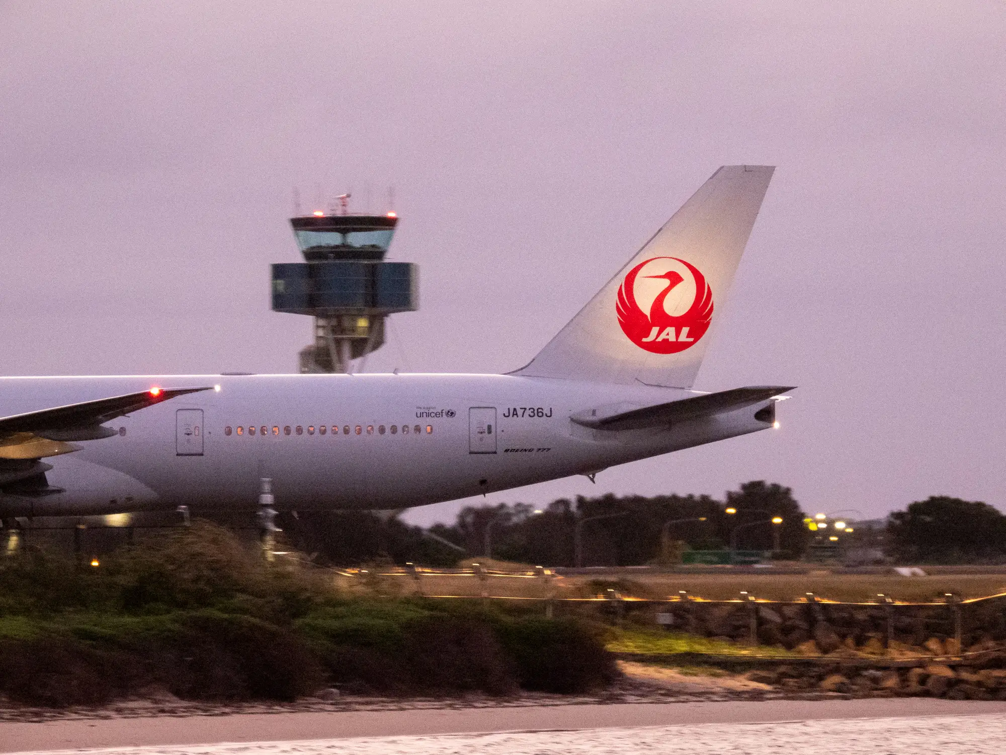 The child climbed into the wheel compartment of a Japan Airlines plane bound for Tokyo. (SCM Jeans/Getty)