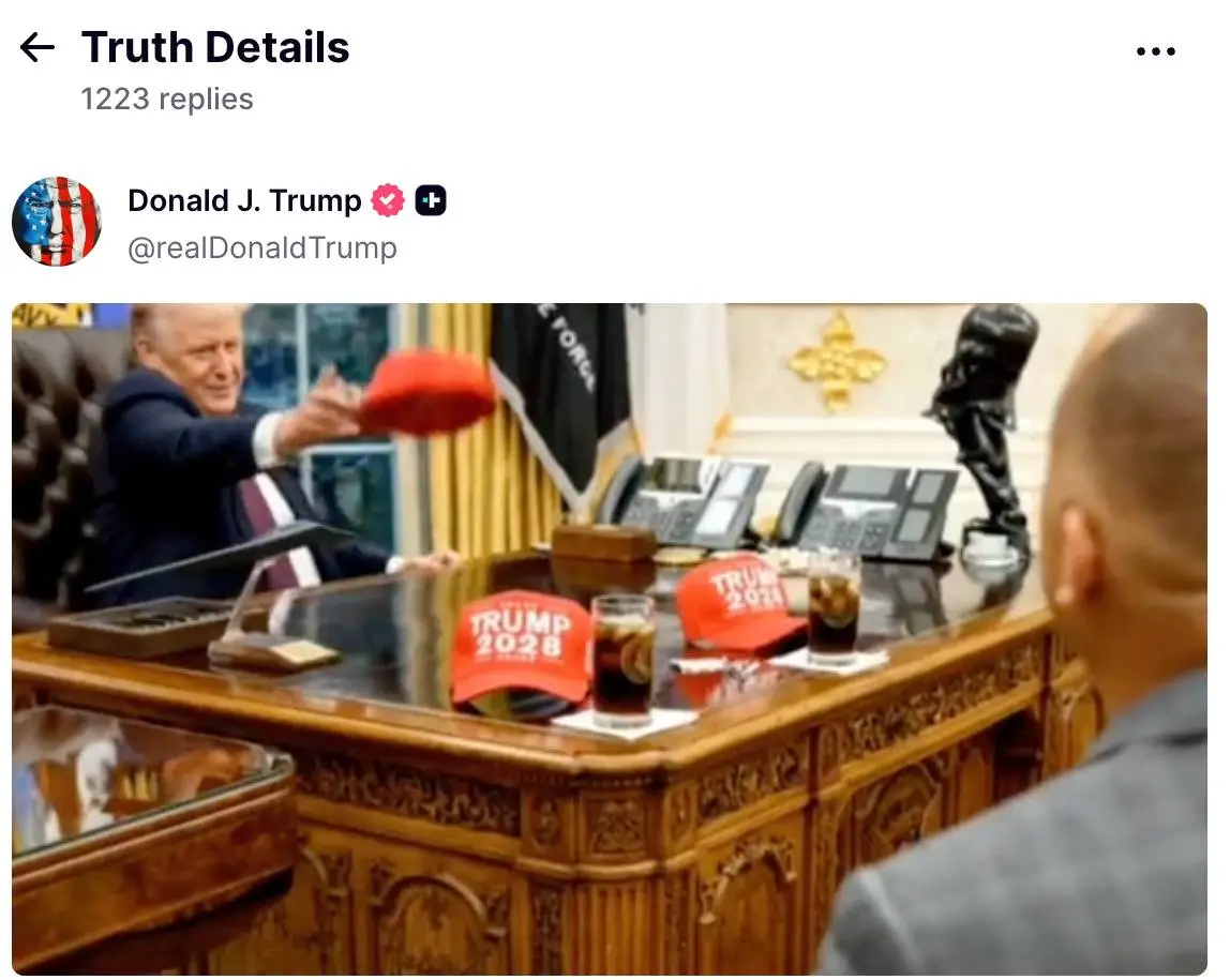 Trump mocked Hakeem Jeffries in real life and online (Truth Social / @realDonaldTrump)