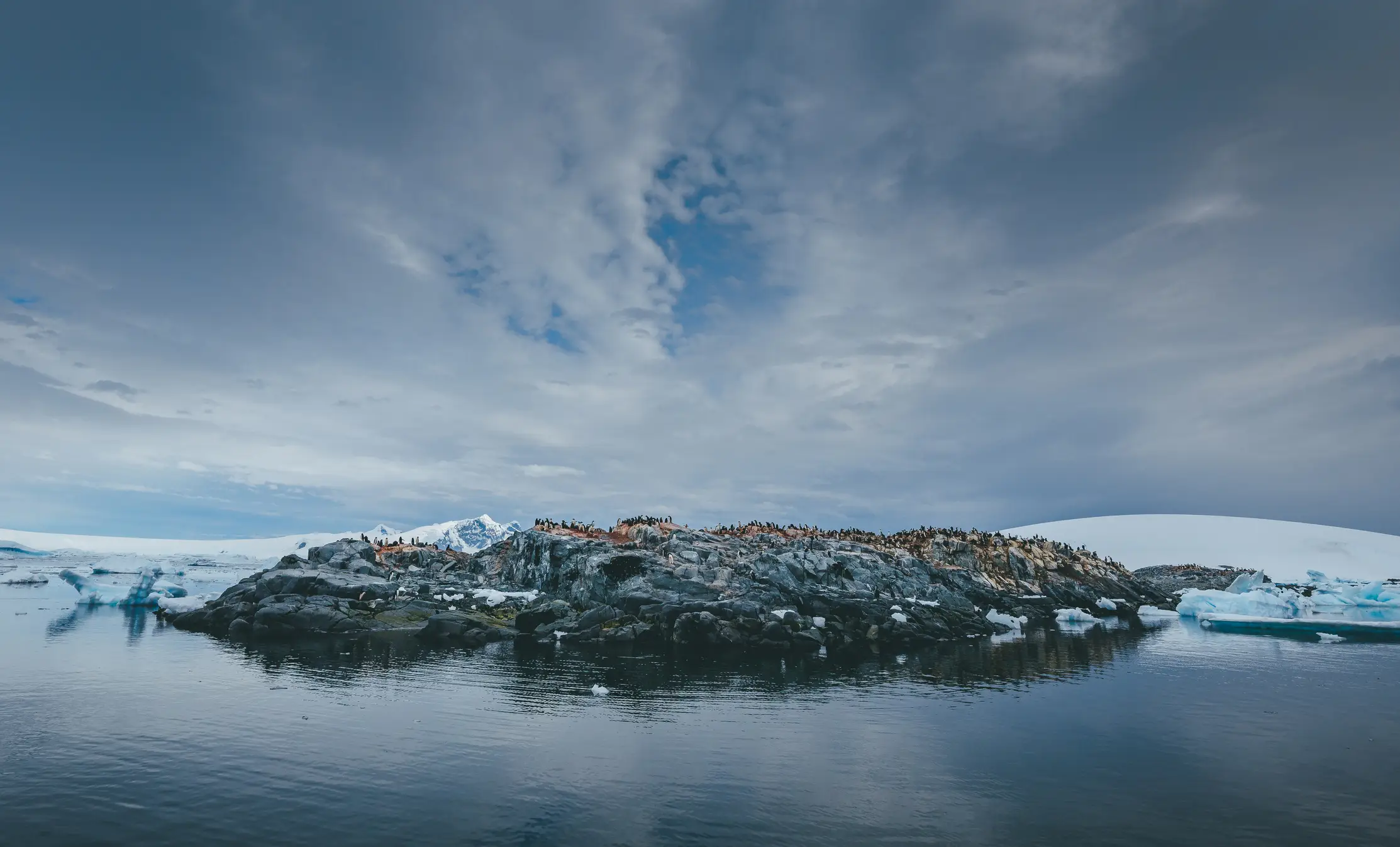 Antarctica's remote backdrop makes it the perfect place to avoid WWIII (David Merron Photography / Getty)