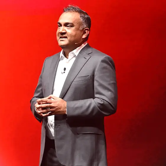 Brendon Thorne/Stringer / Noam Galai/Stringer / Getty