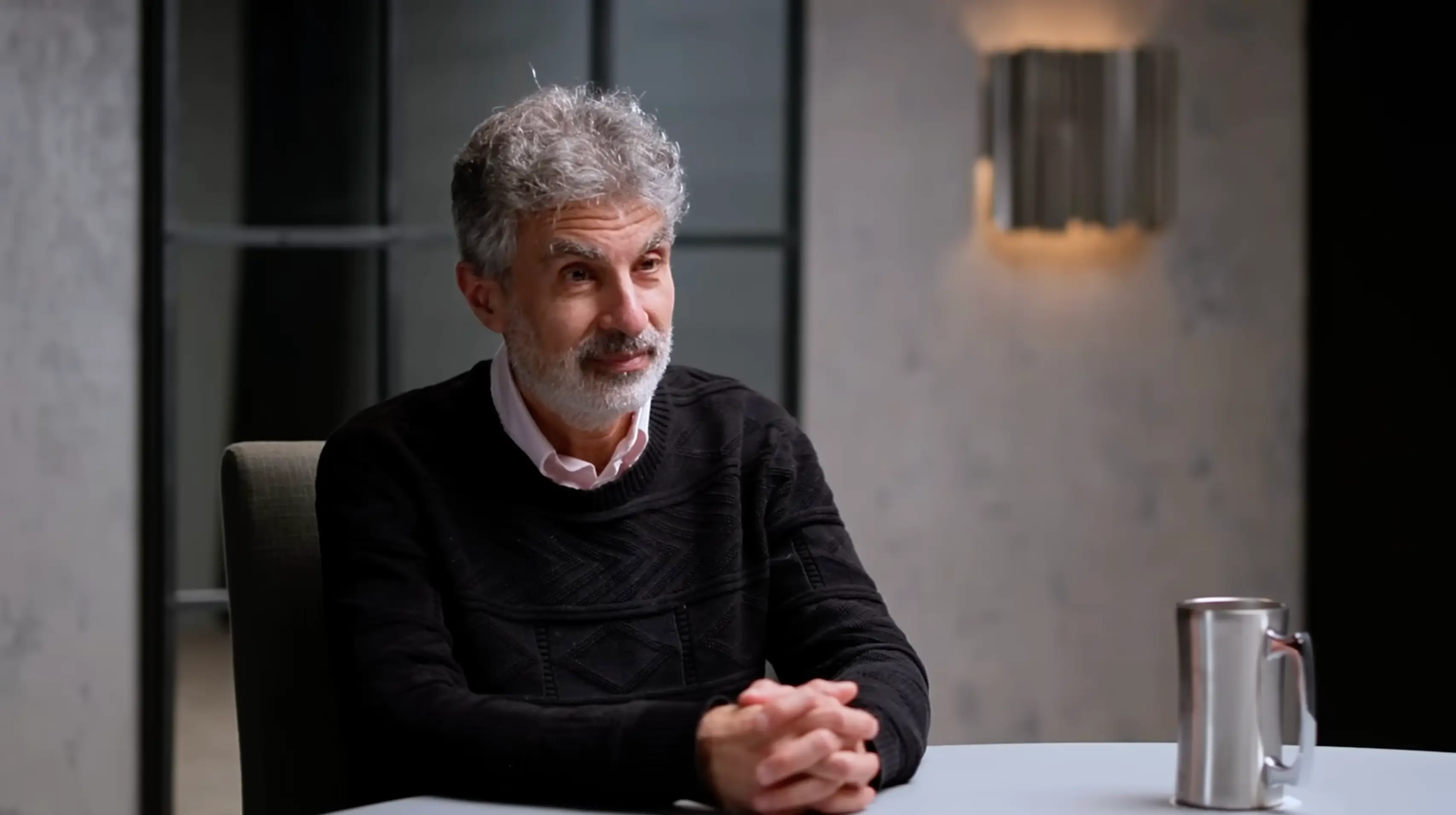 The 'Godfather of AI' recalled how he found chatbots to be useless at giving feedback (YouTube/@TheDiaryOfACEO)