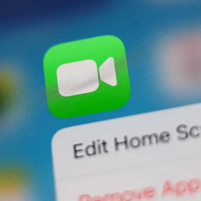 Woman left paranoid as FaceTime gives warning after flashing partner