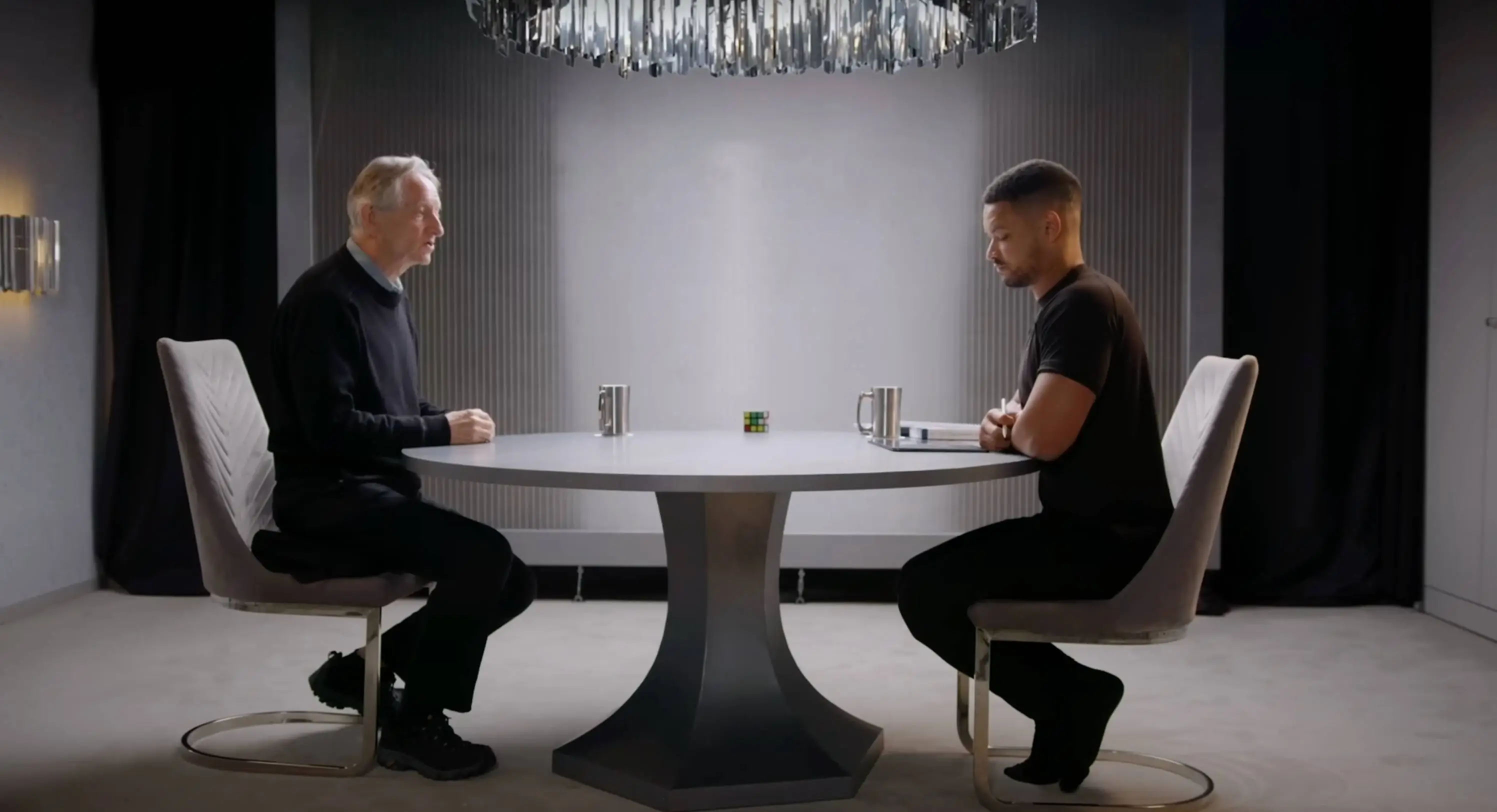 Hinton think Musk's role with the DOGE was part of a bigger play (YouTube / The Diary of a CEO)