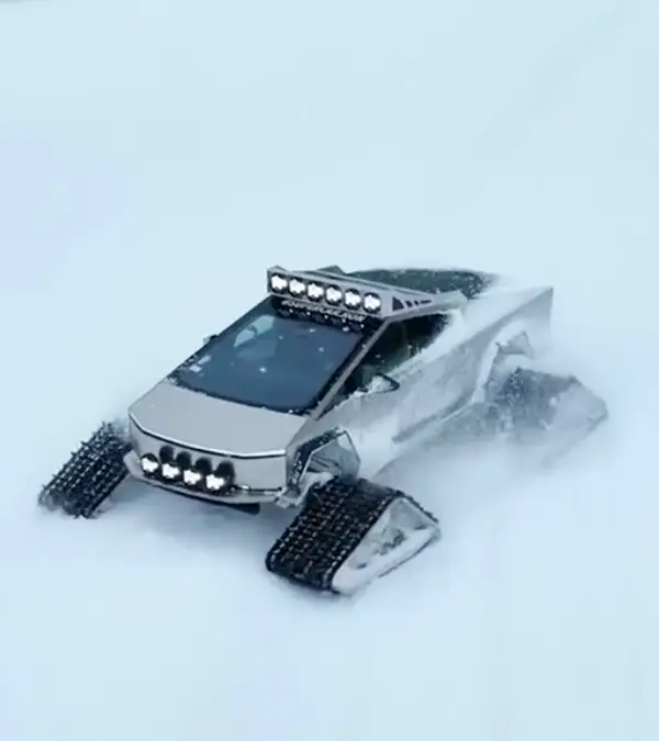 An owner of the Cybertruck modified the vehicle to make it look like a tank / supercar_ron/TikTok