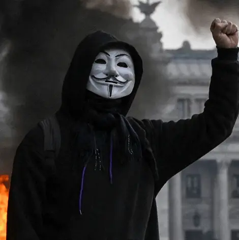 LUIS ROBAYO/Contributor / Chip Somodevilla/Staff / Getty