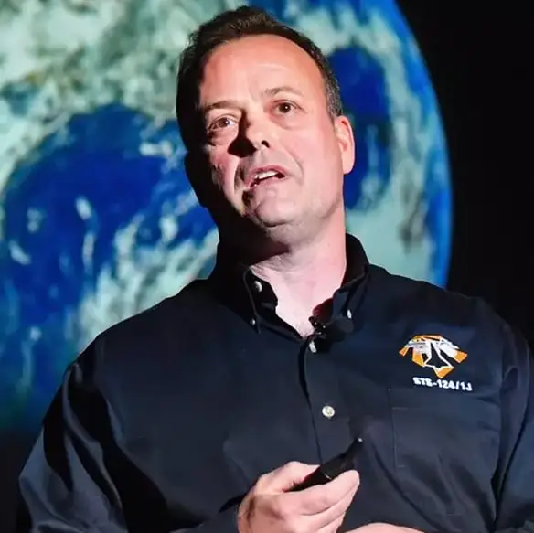 Astronaut who spent 178 days in space came to haunting conclusion after spotting man-made structure on Earth