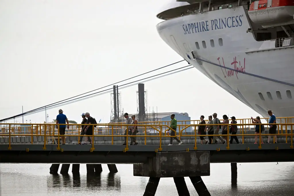 Gonzalez-Diaz decided to take an alternate exit when his cruise ship docked in San Jose (Johan Ordonez/AFP via Getty Images)