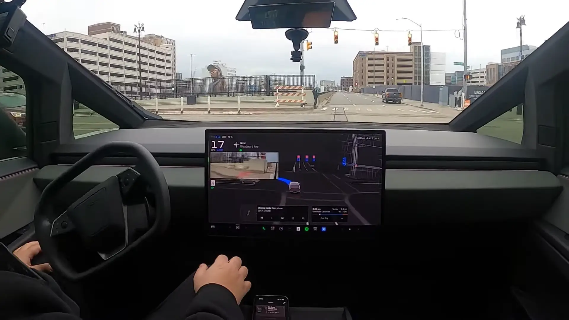The traffic light went red just as the car started turning left (YouTube/Detroit Tesla)