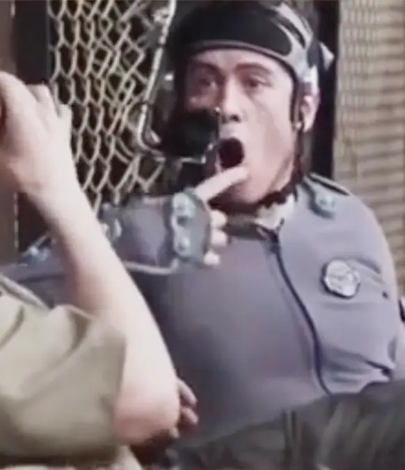 Toby Kebbell admitted he had to fully immerse himself in the ape role / sarcastic.meme.page/ Instagram