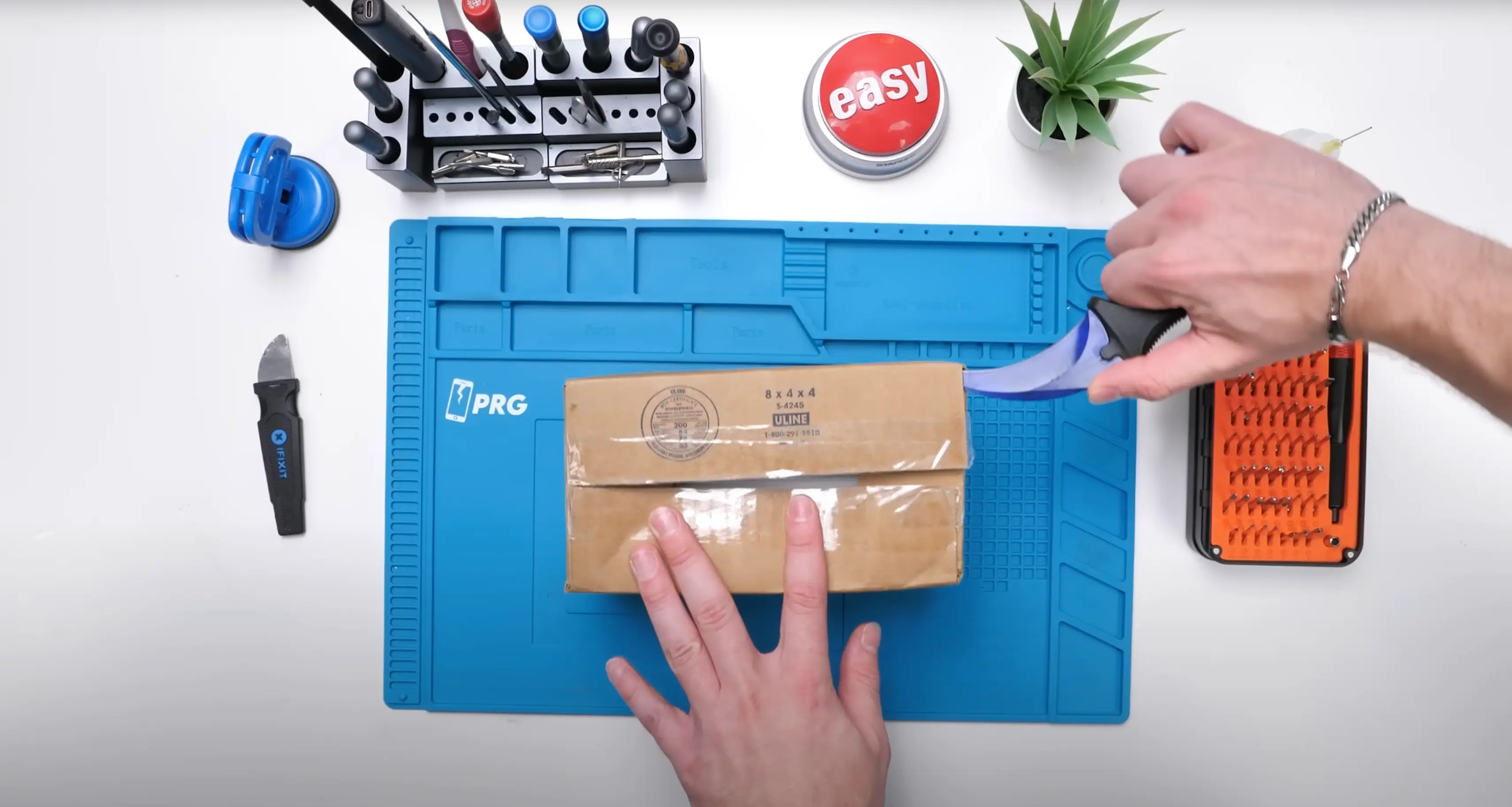 The YouTuber unboxed the iPhones from Temu (YouTube/@PhoneRepairGuru)