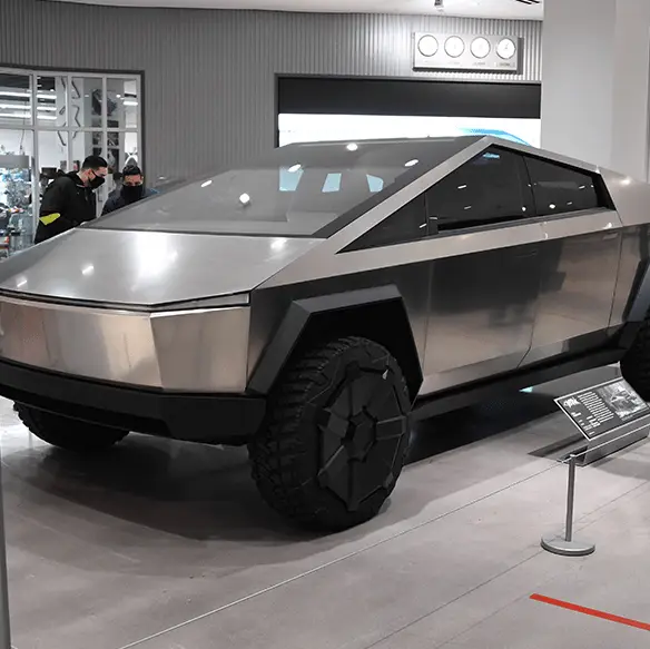 ROBYN BECK / Contributor/Getty Images/Sandstorm4788 / Reddit