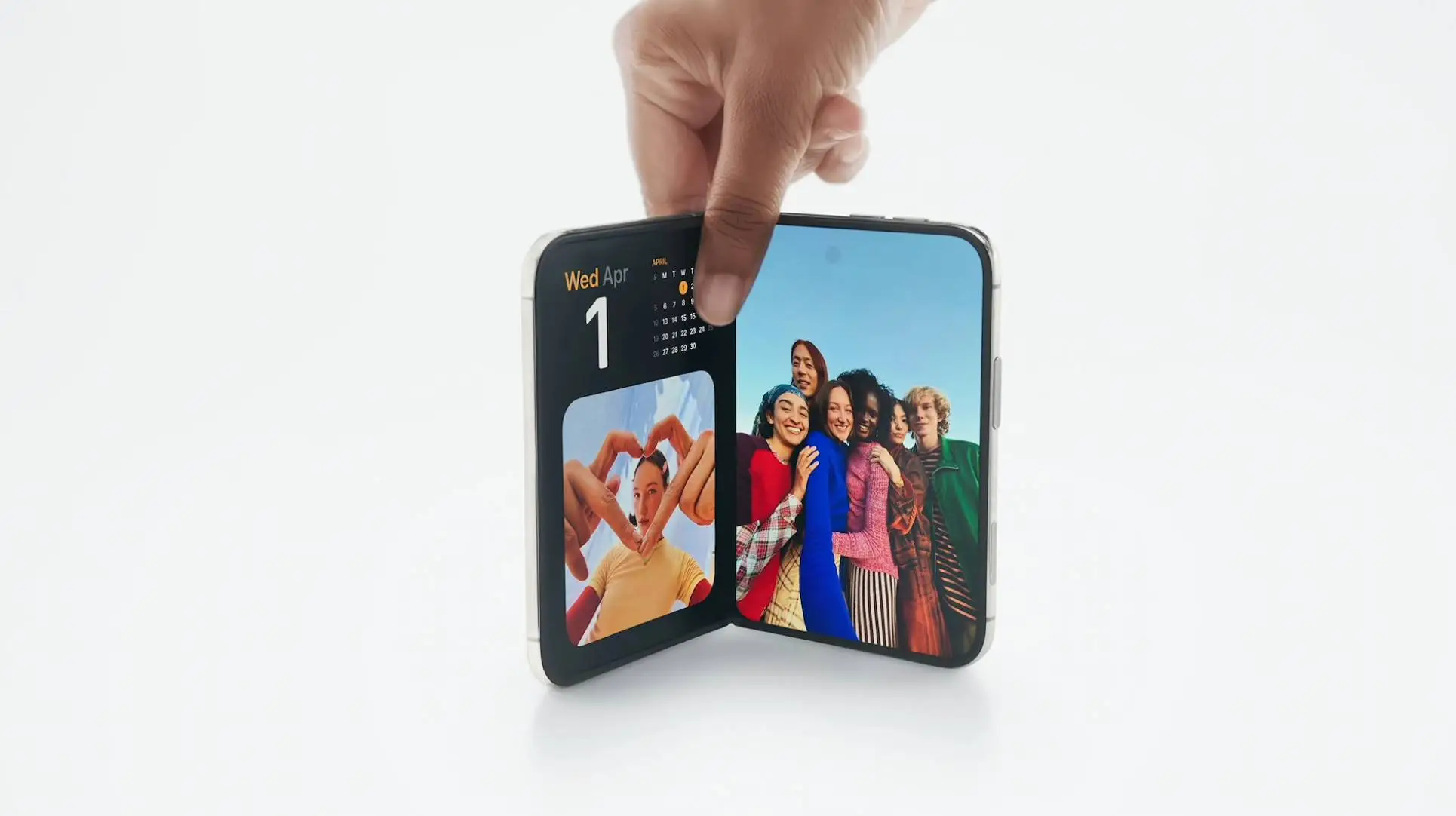 Apple has been struggling to keep up with demand for the iPhone Duo (Apple)