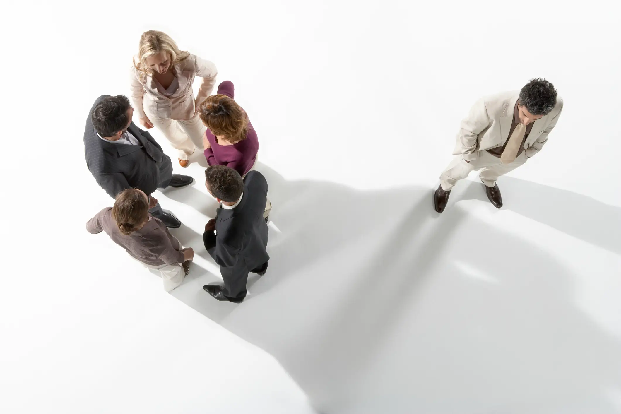 Otroverts are capable of forming deep and meaningful relationships with individual people they're close to. (Vincent Besnault/Getty)