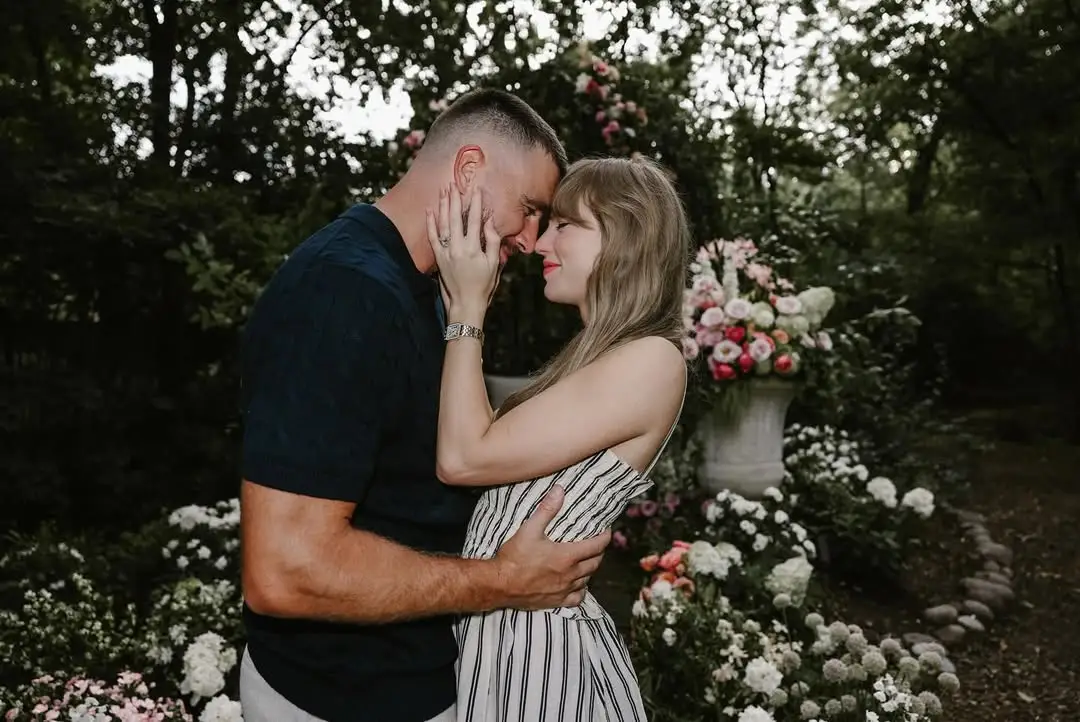 Taylor Swift shared the proposal with the caption: “Your English teacher and your gym teacher are getting married.” (Instagram/@taylorswift)