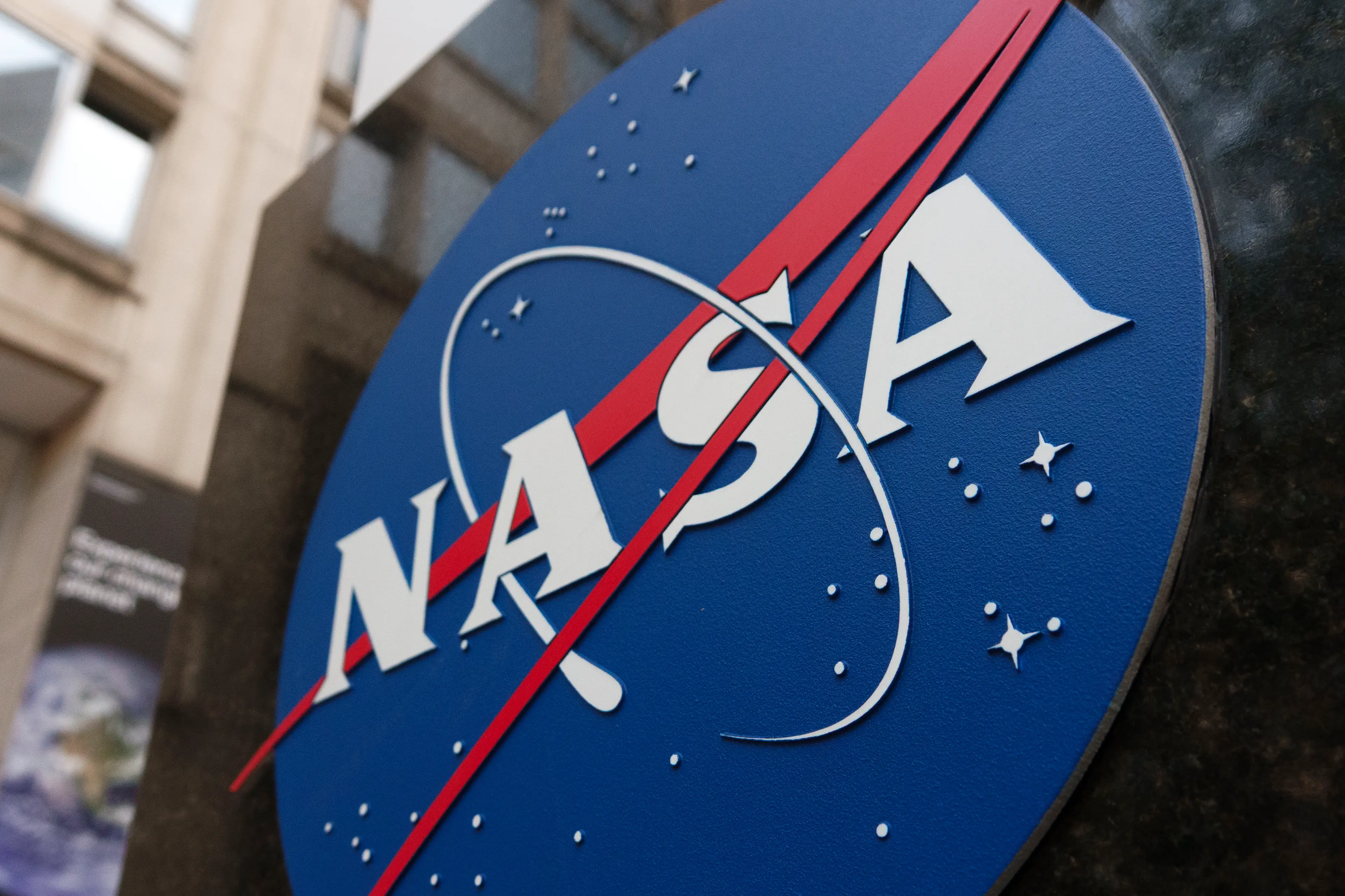 NASA is trying to rescue the Swift Observatory before it's too late (Kevin Carter/Getty Images)
