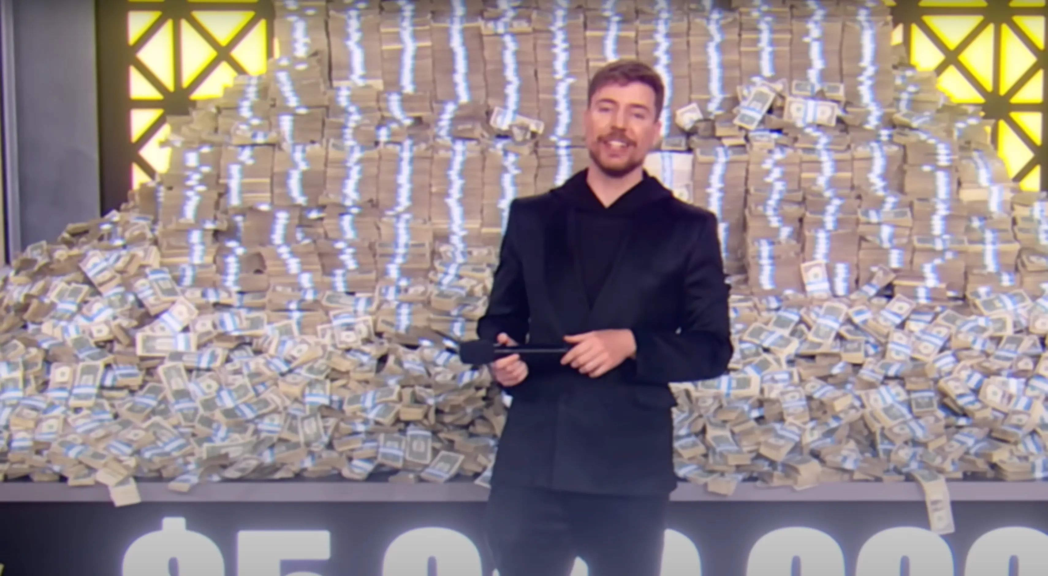 MrBeast claims he doesn't have a million dollars in the bank (YouTube/@MrBeast)