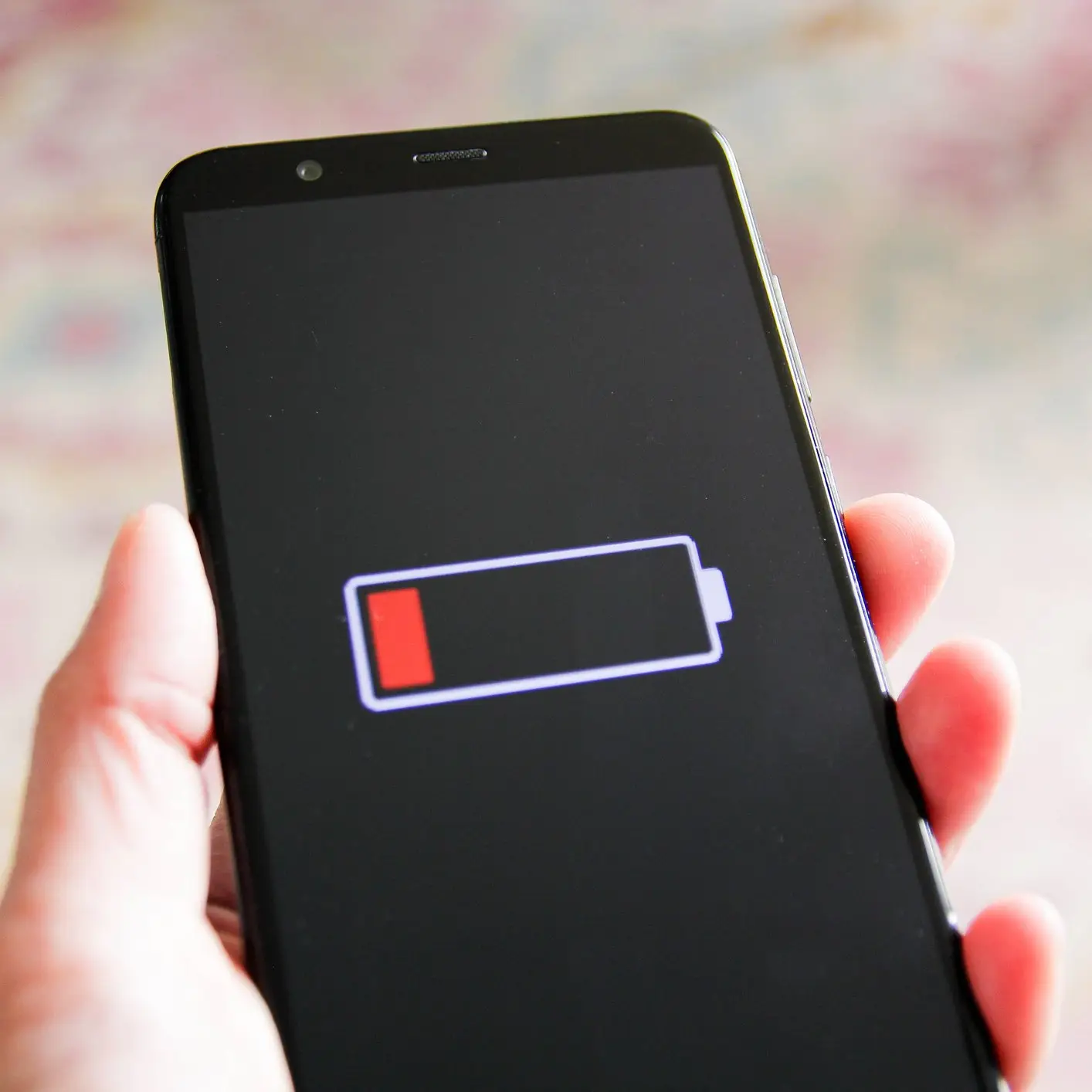 Ex-Apple employee finally busts years old myth about charging your iPhone to 100%