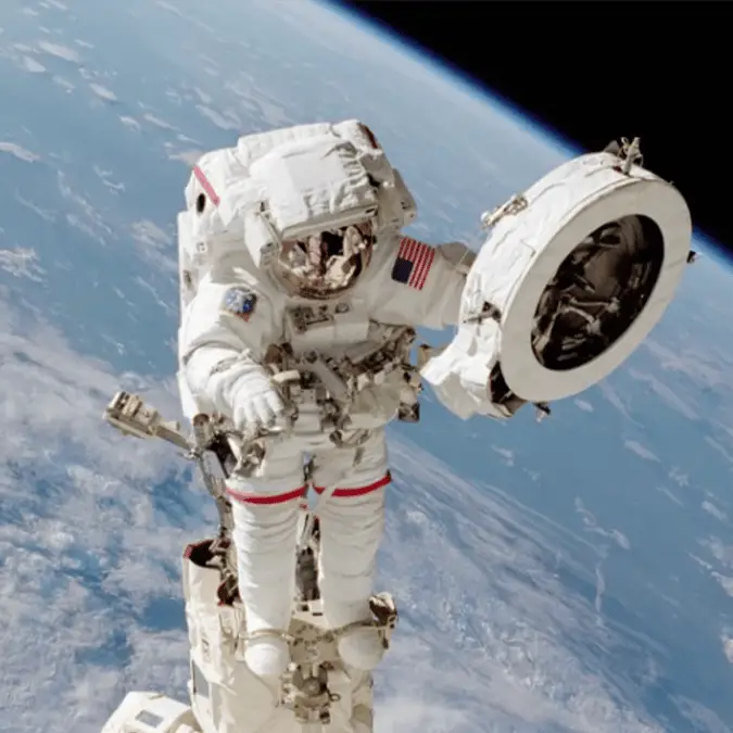 Astronaut Franklin R. Chang-Diaz on the ISS (2002, NASA)