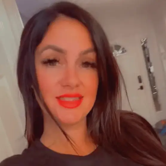 X suspends journalist after she speaks out on bizarre conspiracy theory that Elon Musk's fan account was Musk himself