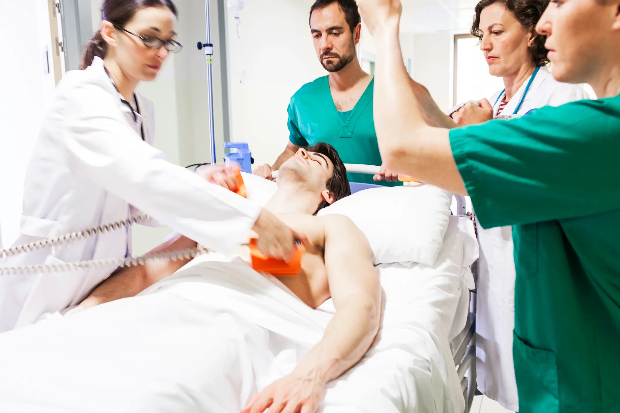 The last thing you hear before you pass away could be doctors officially pronouncing you dead (Getty Stock)