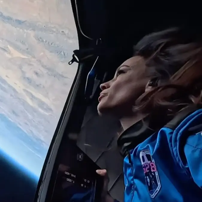 Instagram/@thespacegal